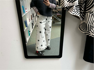 Fastvævet bengalin / twill med stræk - leo & stars